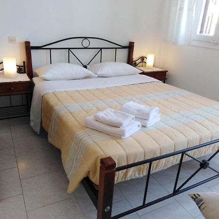 Adriani Sea View Rooms Adamantas  Bagian luar foto