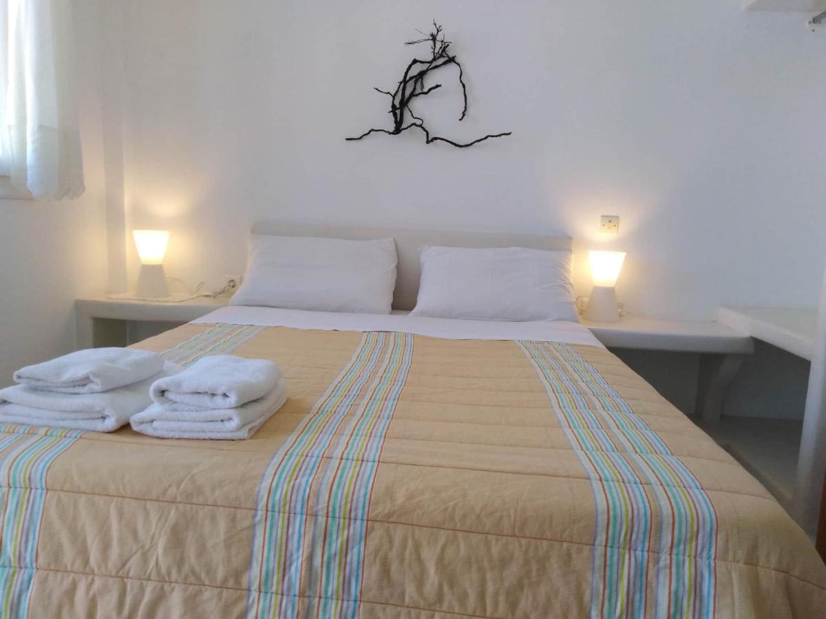 Adriani Sea View Rooms Adamantas  Bagian luar foto