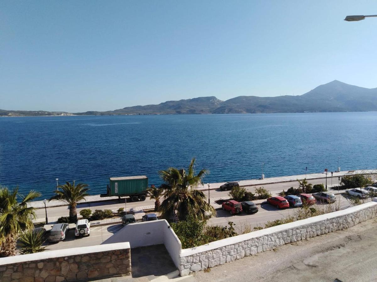 Adriani Sea View Rooms Adamantas  Bagian luar foto