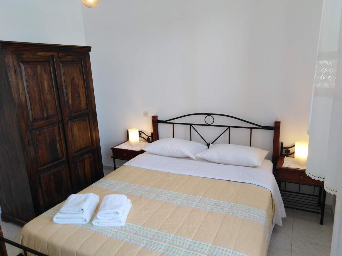 Adriani Sea View Rooms Adamantas  Bagian luar foto